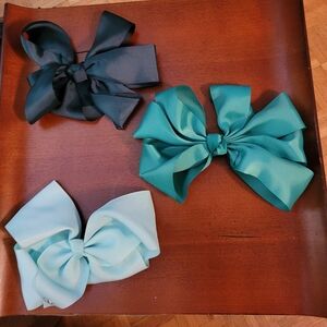 Medium size hair bows, multiple colors, 15